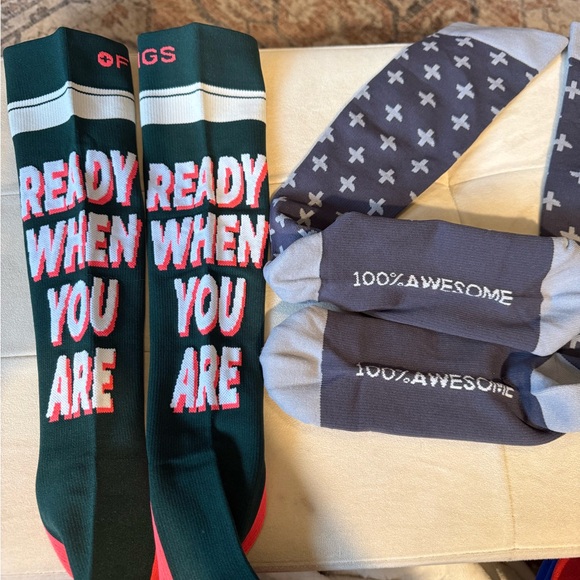 FIGS Compression socks - Picture 4 of 5